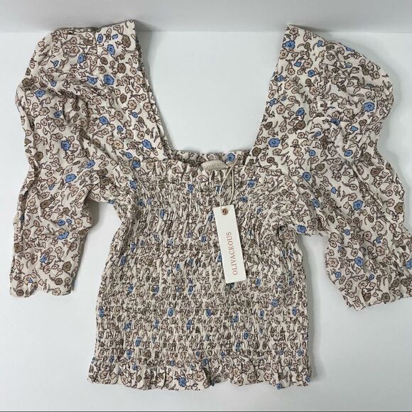 New!Olivaceous Top| 100% rayon| Small|ribbed| soft| cropped| stretchy|floral - Picture 14 of 16